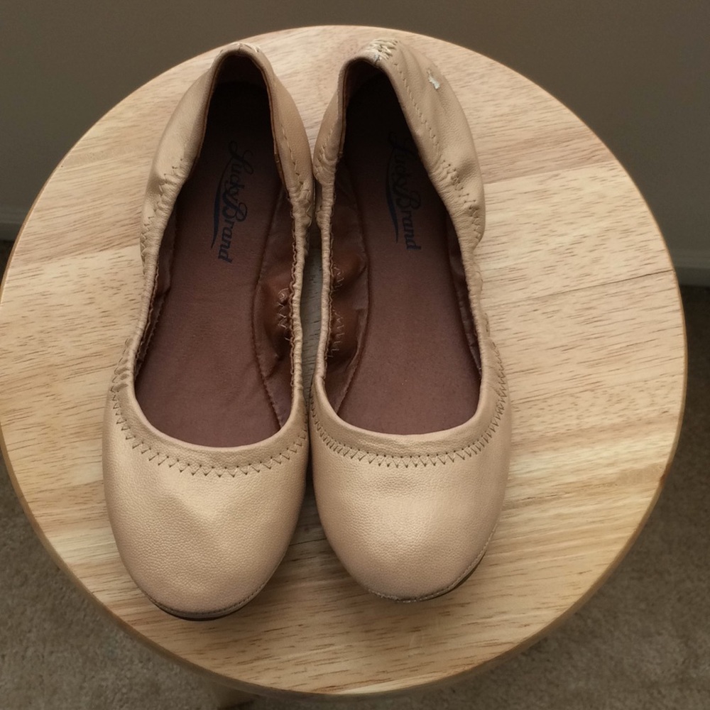 Lucky brand ballet flats size 6